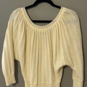 MODA - Size M - Soft/pleaded look light sweater top